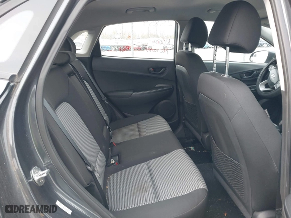 2020 Hyundai Kona SE with VIN KM8K1CAA8LU506649, listed as a IAAI auction lot 41811280 with 90,486 mi miles. Bid and sale history available at carsss.com. Image 8.