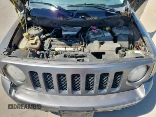 2014 Jeep Patriot High Altitude z VIN 1C4NJPFA3ED624371, wystawiony jako Copart lot #61250965 z przebiegiem 169 148 mil mil oraz Szkoda całkowita • Salvage title. Historia ofert i sprzedaży dostępna na DreamBid. Obrazek 12.