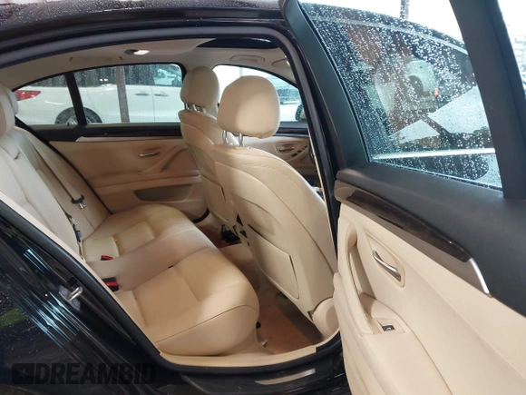2015 BMW 5 Series 528i с VIN WBA5A5C59FD514631, выставлен на аукционе IAAI как лот 42379425 с пробегом 189 327 миль миль и . История ставок и продаж доступна на DreamBid. Изображение 8.