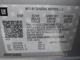 2019 Buick Enclave Essence with VIN 5GAERBKW9KJ122640, listed as a IAAI auction lot 42074725 with 101,870 mi miles and . Bid and sale history available at carsss.com. Image 9.