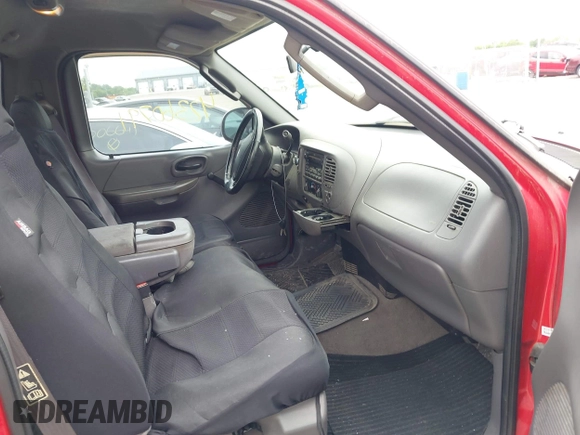 2003 Ford F-150 XL z VIN 1FTRF17203NA83617, wystawiony jako IAAI lot #42360791 z przebiegiem 285 094 mil mil oraz . Historia ofert i sprzedaży dostępna na DreamBid. Obrazek 5.