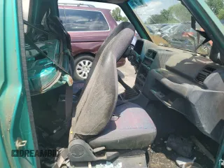 1994 Geo Tracker z VIN 2CNBE18U4R6933505, wystawiony jako Copart lot #68421924 z przebiegiem 203 558 mil mil oraz Szkody całkowita. Historia ofert i sprzedaży dostępna na DreamBid. Obrazek 10.