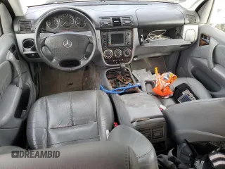 2005 Mercedes-Benz M 350 z VIN 4JGAB57E75A523414, wystawiony jako Copart lot #45756095 z przebiegiem 178 005 mil mil oraz Szkoda całkowita • Salvage title. Historia ofert i sprzedaży dostępna na DreamBid. Obrazek 8.