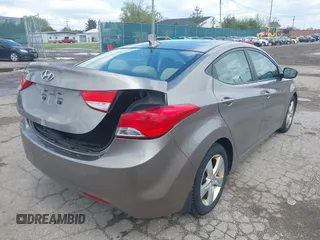 2013 Hyundai Elantra Limited с VIN 5NPDH4AE6DH171453, выставлен на аукционе IAAI как лот 42198633 с пробегом 183 190 миль миль и . История ставок и продаж доступна на DreamBid. Изображение 4.