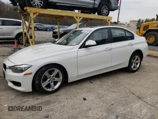 2013 BMW 3 Series 328i xDrive z VIN WBA3B5G59DNS04579, wystawiony jako Copart lot #50445404 z przebiegiem 115 404 mil mil oraz Szkoda całkowita • Salvage title. Historia ofert i sprzedaży dostępna na DreamBid. Obrazek 1.