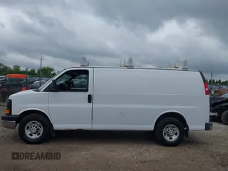 2012 Chevrolet Express Cargo z VIN 1GCWGFCGXC1102678, wystawiony jako IAAI lot #42379586 z przebiegiem 166 897 mil mil oraz . Historia ofert i sprzedaży dostępna na DreamBid. Obrazek 14.