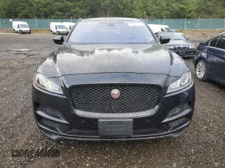 2018 Jaguar F-Pace 20d Premium with VIN SADCJ2FN5JA244185, listed as a Copart auction lot 79635744 with 96,283 mi miles and Clean Title. Bid and sale history available at DreamBid. Image 5.