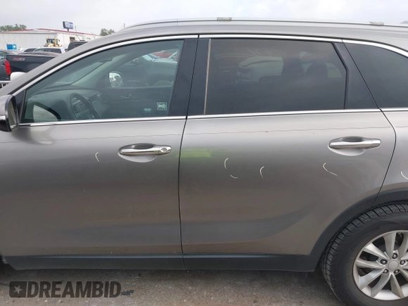 2016 Kia Sorento LX with VIN 5XYPG4A37GG020227, listed as a IAAI auction lot 41922573 with 265,155 mi miles. Bid and sale history available at carsss.com. Image 14.