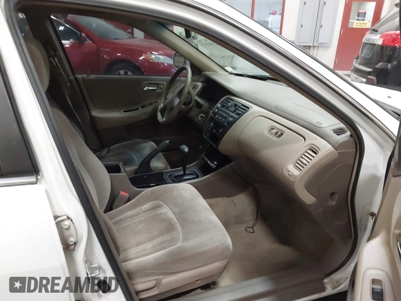 1999 Honda Accord LX with VIN 1HGCG6655XA043768, listed as a IAAI auction lot 42349237 with Not provided miles and . Bid and sale history available at DreamBid. Image 5.