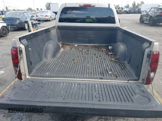 2005 Chevrolet Colorado Z71 with VIN 1GCDS146158157027, listed as a IAAI auction lot 41529507 with 262,463 mi miles and . Bid and sale history available at DreamBid. Image 8.
