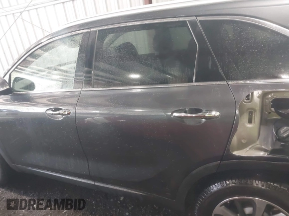 2019 Kia Sorento EX Sport V6 with VIN 5XYPH4A5XKG461096, listed as a IAAI auction lot 41909710 with 67,027 mi miles. Bid and sale history available at carsss.com. Image 15.