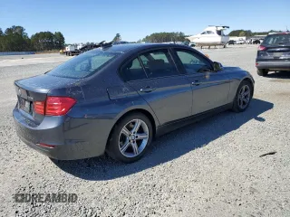 2012 BMW 3 Series 328i z VIN WBA3A5G57CNP16441, wystawiony jako Copart lot #49571245 z przebiegiem 140 245 mil mil oraz Szkoda całkowita • Salvage title. Historia ofert i sprzedaży dostępna na DreamBid. Obrazek 3.