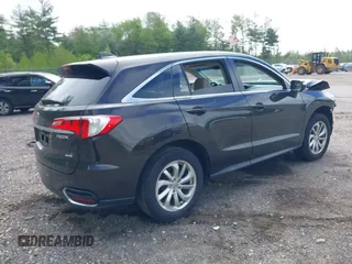 2017 Acura RDX z VIN 5J8TB4H35HL018194, wystawiony jako IAAI lot #42287760 z przebiegiem 125 418 mil mil oraz . Historia ofert i sprzedaży dostępna na DreamBid. Obrazek 4.