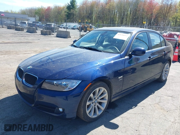 2011 BMW 3 Series 328i xDrive with VIN WBAPK5G5XBNN79573, listed as a IAAI auction lot 42130812 with 88,206 mi miles. Bid and sale history available at carsss.com. Image 17.