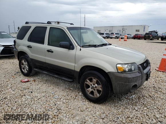 2006 Ford Escape XLT with VIN 1FMYU03Z26KA85627, listed as a Copart auction lot 83552474 with 234,677 mi miles and Clean Title. Bid and sale history available at carsss.com. Image 4.