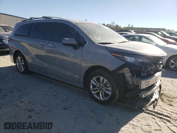 2022 Toyota Sienna XLE Woodland Edition with VIN 5TDASKFC1NS054701, listed as a Copart auction lot 78869354 with 39,021 mi miles and Non Repairable. Bid and sale history available at carsss.com. Image 4.
