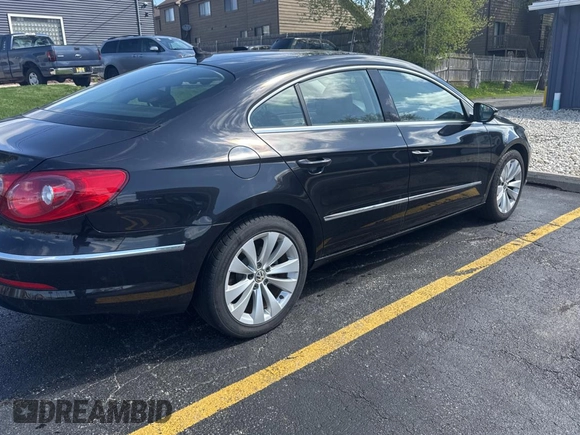 2010 Volkswagen CC Sport with VIN WVWMN7AN1AE532612, listed as a Copart auction lot 54968225 with 137,932 mi miles and Clean Title. Bid and sale history available at carsss.com. Image 4.