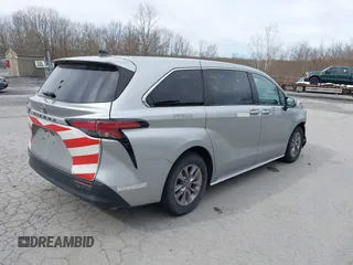 2021 Toyota Sienna LE z VIN 5TDKSKFCXMS036779, wystawiony jako IAAI lot #42037165 z przebiegiem 351 529 mil mil oraz . Historia ofert i sprzedaży dostępna na DreamBid. Obrazek 4.