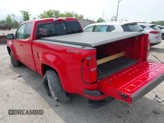 2018 Chevrolet Colorado 4WD LT z VIN 1GCHTCEN0J1137385, wystawiony jako IAAI lot #42415175 z przebiegiem 85 461 mil mil oraz . Historia ofert i sprzedaży dostępna na DreamBid. Obrazek 3.