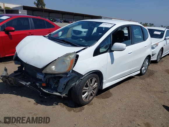 2009 Honda Fit Sport с VIN JHMGE884X9S031777, выставлен на аукционе IAAI как лот 42482823 с пробегом 317 667 миль миль и . История ставок и продаж доступна на DreamBid. Изображение 2.