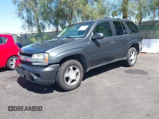2007 Chevrolet TrailBlazer LS with VIN 1GNDS13S872177433, listed as a IAAI auction lot 42125247 with 239,686 mi miles and . Bid and sale history available at DreamBid. Image 2.
