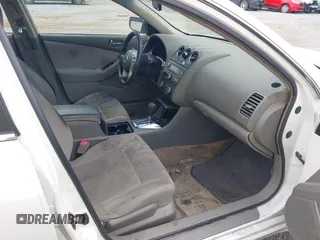 2010 Nissan Altima S z VIN 1N4AL2AP5AN502662, wystawiony jako IAAI lot #42260735 z przebiegiem Nie podano mil oraz . Historia ofert i sprzedaży dostępna na DreamBid. Obrazek 5.