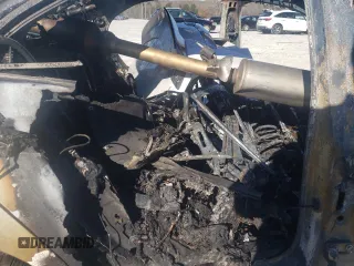 2017 Cadillac CTS-V z VIN 1G6A15S64H0197804, wystawiony jako Copart lot #86535984 z przebiegiem Nie podano mil oraz Nie do naprawy • Non repairable. Historia ofert i sprzedaży dostępna na DreamBid. Obrazek 10.