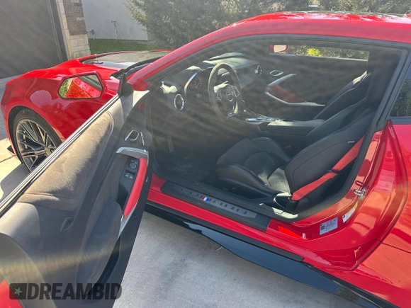 2023 Chevrolet Camaro ZL1 with VIN 1G1FK1R61P0128493, listed as a Copart auction lot 49242675 with 6,433 mi miles and Clean title. Bid and sale history available at DreamBid. Image 9.