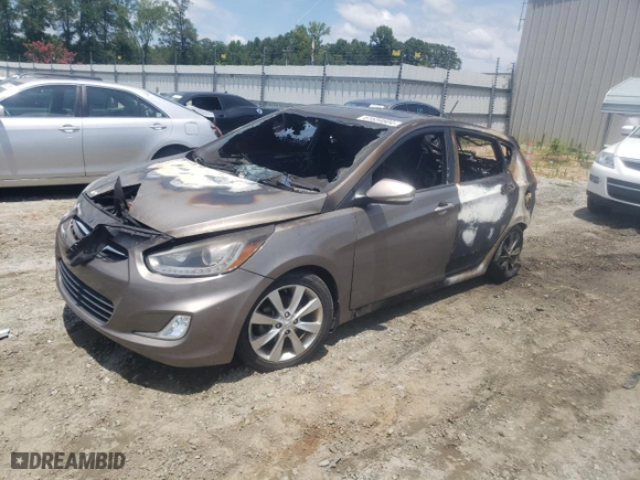 2014 Hyundai Accent SE with VIN KMHCU5AEXEU159810, listed as a Copart auction lot 61634604 with 0 mi miles and Salvage Title. Bid and sale history available at carsss.com. Image 1.