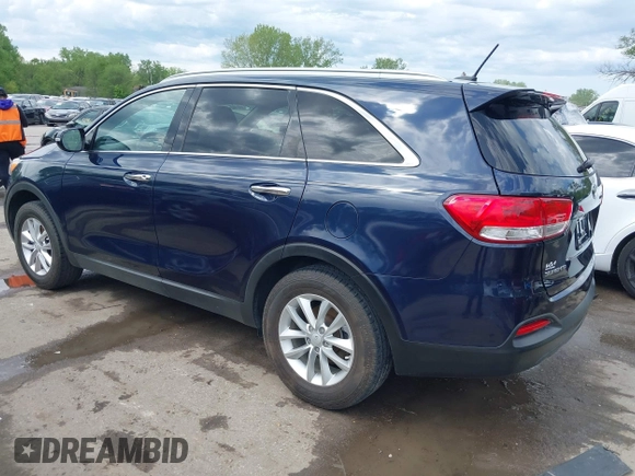 2017 Kia Sorento LX z VIN 5XYPG4A3XHG287217, wystawiony jako IAAI lot #42067077 z przebiegiem 112 324 mil mil oraz . Historia ofert i sprzedaży dostępna na DreamBid. Obrazek 3.