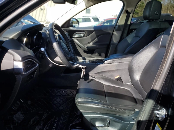 2019 Jaguar F-Pace 25t с VIN SADCS2FX2KA602035, выставлен на аукционе Copart как лот 52404845 с пробегом 104 972 миль миль и Списание • Salvage title. История ставок и продаж доступна на DreamBid. Изображение 7.