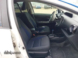 2018 Toyota Prius One with VIN JTDKDTB32J1600004, listed as a IAAI auction lot 42030186 with 61,568 mi miles and . Bid and sale history available at DreamBid. Image 5.