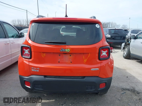 2017 Jeep Renegade Altitude z VIN ZACCJBBB5HPG34172, wystawiony jako IAAI lot #41790112 z przebiegiem 92 148 mil mil oraz . Historia ofert i sprzedaży dostępna na DreamBid. Obrazek 17.