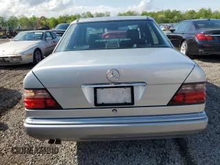 1995 Mercedes-Benz E 320 with VIN WDBEA32E1SC228604, listed as a Copart auction lot 55938105 with 181,204 mi miles and Clean Title. Bid and sale history available at DreamBid. Image 6.