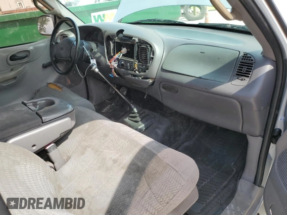 2000 Ford F-150 XL with VIN 1FTZF1727YNB38782, listed as a Copart auction lot 55749405 with 195,440 mi miles and Salvage title. Bid and sale history available at DreamBid. Image 8.