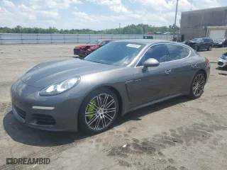 2014 Porsche Panamera S E-Hybrid with VIN WP0AD2A7XEL044979, listed as a Copart auction lot 59395354 with 57,531 mi miles and Salvage Title. Bid and sale history available at carsss.com. Image 1.