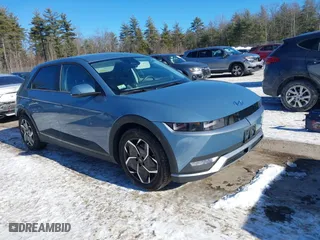 2022 Hyundai IONIQ 5 SE with VIN KM8KMDAF8NU101337, listed as a IAAI auction lot 41389478 with 38,734 mi miles. Bid and sale history available at carsss.com. Image 1.