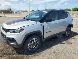 2024 Jeep Compass Trailhawk with VIN 3C4NJDDN4RT149558, listed as a Copart auction lot 58942365 with 31,644 mi miles and Clean title. Bid and sale history available at DreamBid. Image 1.