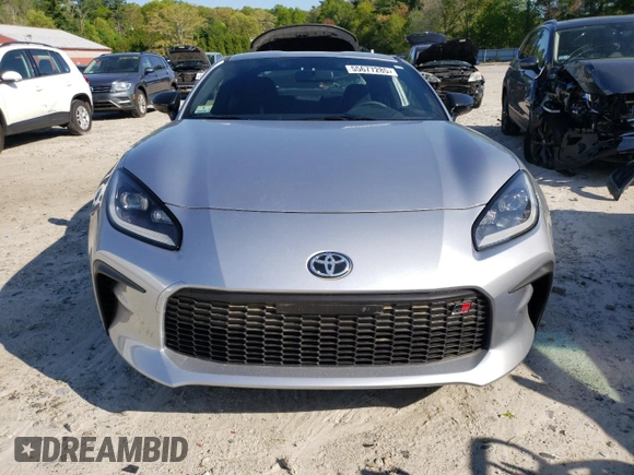 2024 Toyota 86 Premium z VIN JF1ZNBE15R9755858, wystawiony jako Copart lot #55677285 z przebiegiem 4 291 mil mil oraz Szkoda całkowita • Salvage title. Historia ofert i sprzedaży dostępna na DreamBid. Obrazek 5.