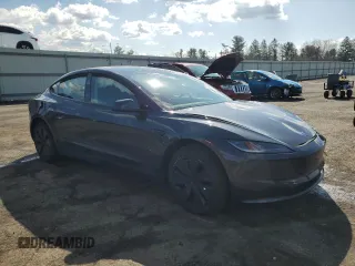 2024 Tesla Model 3 z VIN 5YJ3E1EA6RF731388, wystawiony jako Copart lot #50334065 z przebiegiem 8 305 mil mil oraz Szkoda całkowita • Salvage title. Historia ofert i sprzedaży dostępna na DreamBid. Obrazek 4.