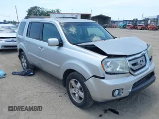 2011 Honda Pilot EX-L with VIN 5FNYF4H54BB099550, listed as a IAAI auction lot 42107327 with 217,050 mi miles and . Bid and sale history available at carsss.com. Image 1.