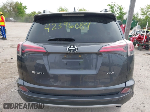 2018 Toyota RAV4 XLE с VIN JTMWFREV2JD112875, выставлен на аукционе IAAI как лот 42396084 с пробегом 108 040 миль миль и . История ставок и продаж доступна на DreamBid. Изображение 16.