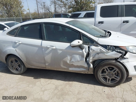 2019 Ford Fiesta SE with VIN 3FADP4BJ7KM135217, listed as a IAAI auction lot 41685629 with 91,140 mi miles. Bid and sale history available at carsss.com. Image 13.