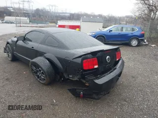 2007 Ford Mustang GT Deluxe with VIN 1ZVFT82H275292215, listed as a IAAI auction lot 41866312 with 114,500 mi miles. Bid and sale history available at carsss.com. Image 17.