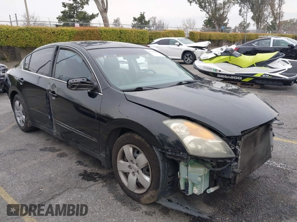 2007 Nissan Altima 2.5 with VIN 1N4AL21E67N483630, listed as a IAAI auction lot 41725228 with 135,792 mi miles. Bid and sale history available at carsss.com. Image 1.