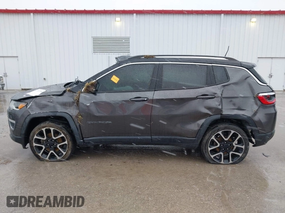 2018 Jeep Compass Limited with VIN 3C4NJDCB4JT115647, listed as a IAAI auction lot 41728750 with 127,290 mi miles and . Bid and sale history available at carsss.com. Image 15.