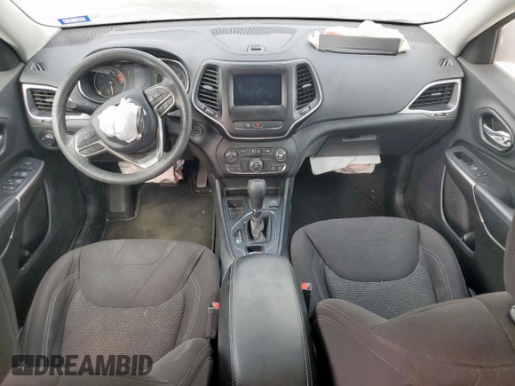 2020 Jeep Cherokee Latitude z VIN 1C4PJLCX7LD511157, wystawiony jako Copart lot #56926835 z przebiegiem 108 618 mil mil oraz Szkoda całkowita • Salvage title. Historia ofert i sprzedaży dostępna na DreamBid. Obrazek 8.