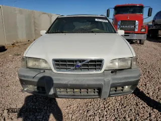 2000 Volvo V70 with VIN YV1LZ56D1Y2655112, listed as a Copart auction lot 79772224 with 256,697 mi miles and Clean Title. Bid and sale history available at carsss.com. Image 5.