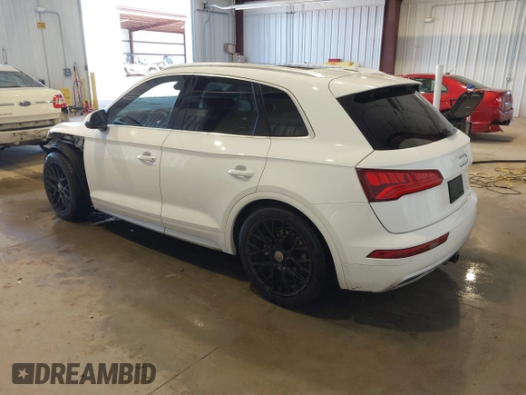 2018 Audi Q5 Premium Plus with VIN WA1BNAFY4J2198014, listed as a IAAI auction lot 41888388 with 141,924 mi miles. Bid and sale history available at carsss.com. Image 3.
