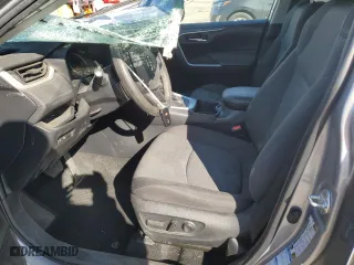 2022 Toyota RAV4 XLE with VIN 2T3P1RFV7NW295765, listed as a Copart auction lot 49181815 with 52,688 mi miles and Salvage Title. Bid and sale history available at carsss.com. Image 7.